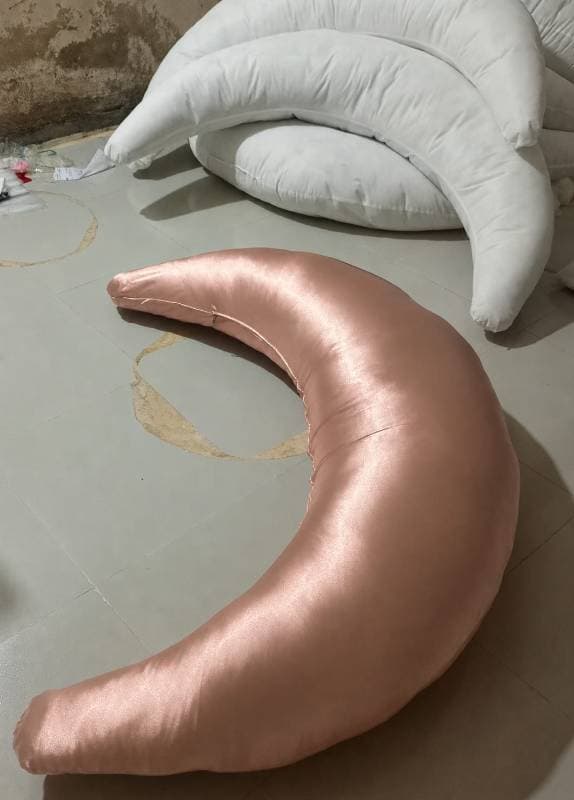 MOON SHAPE PILLOW (কালারফুল কভারসহ) thumbnail 4